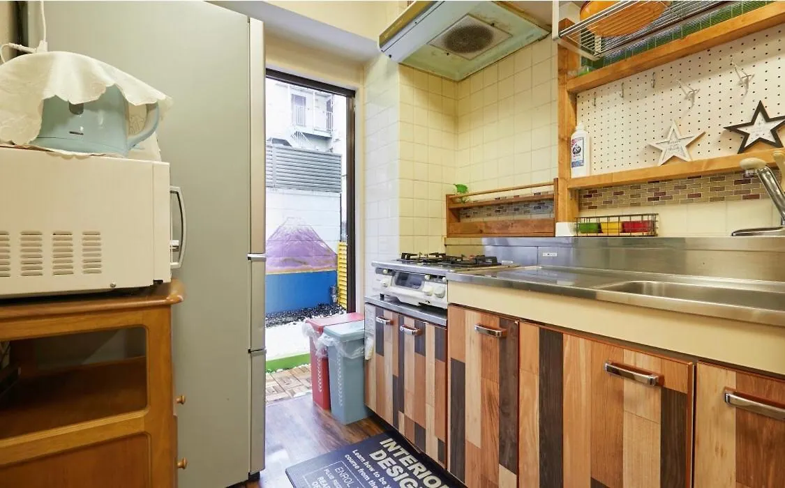 Apartment クレスト池袋101
